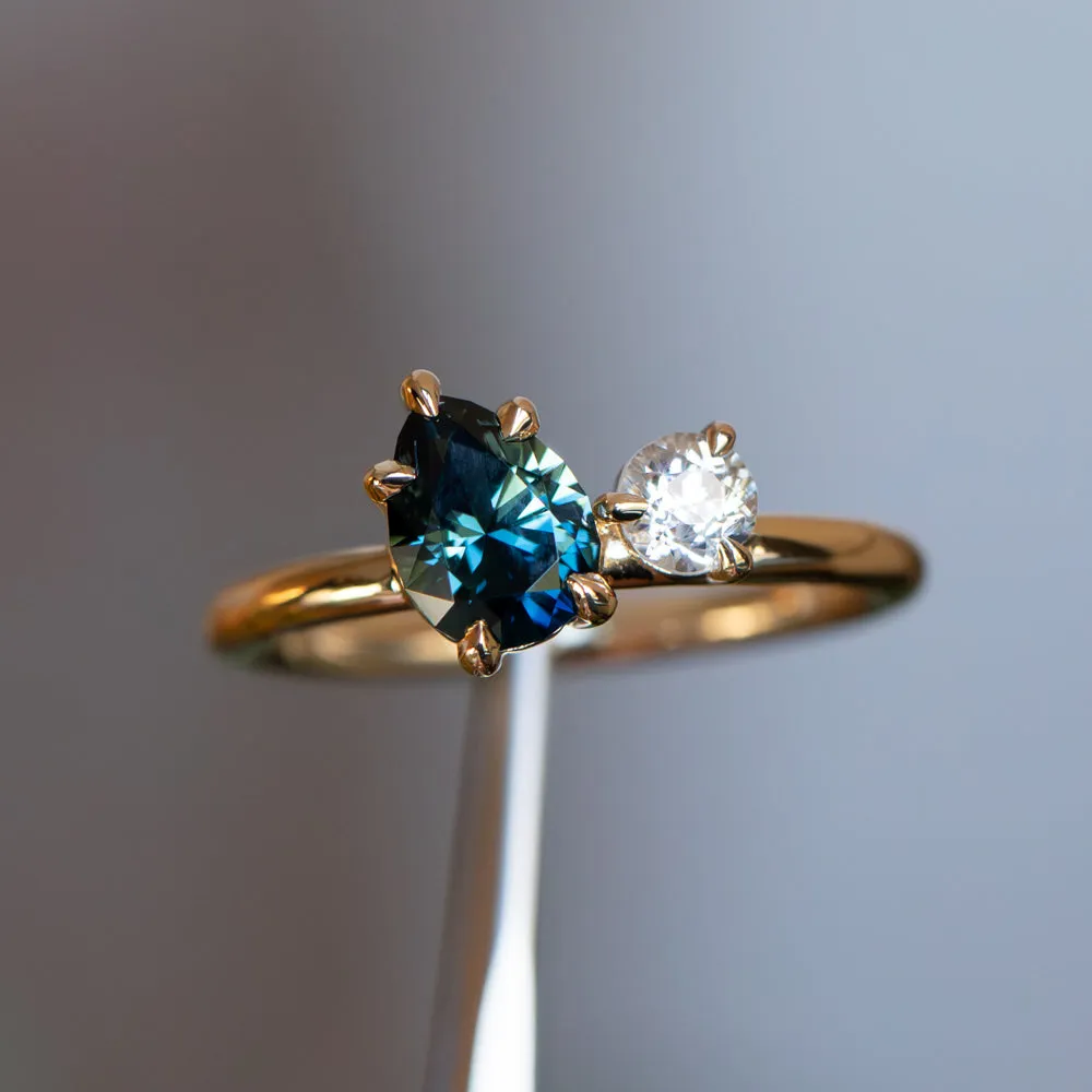 1.02ct Teal Pear Sapphire and Antique Diamond Toi Et Moi Ring in 18k Yellow Gold