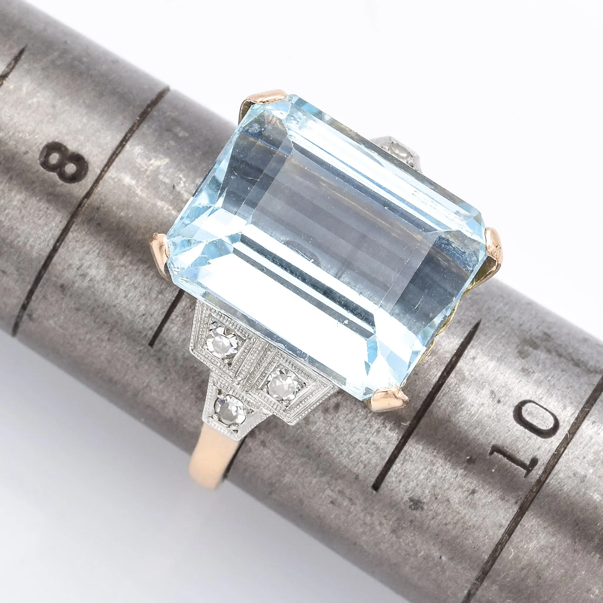 Antique 14K Gold 14.44 Ct Aquamarine & Diamond Cocktail Ring