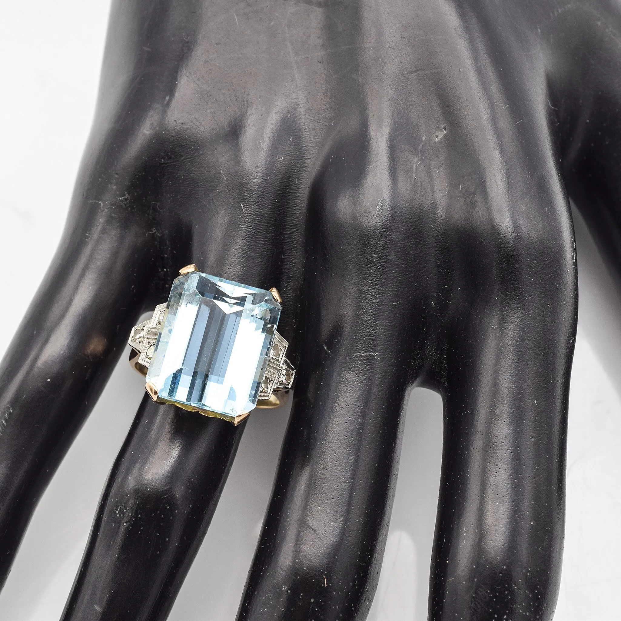 Antique 14K Gold 14.44 Ct Aquamarine & Diamond Cocktail Ring