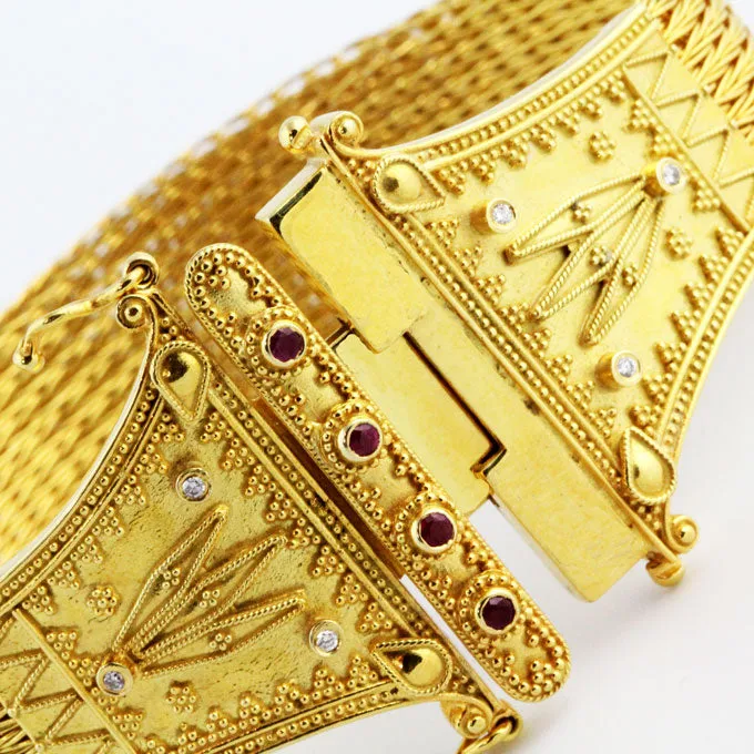 Cult of Hera Gold Bracelet