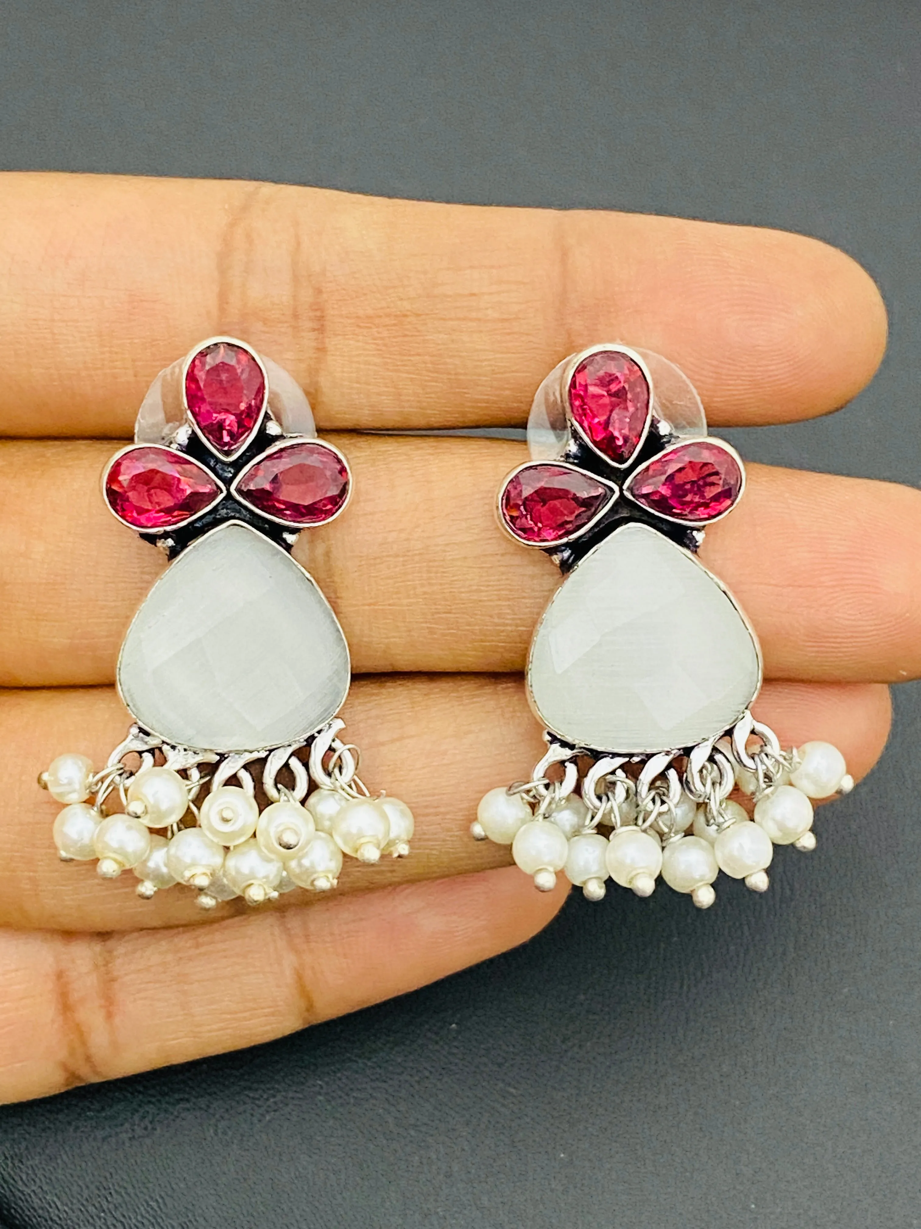 Gorgeous Simple Red And White Stone Oxidized Earrings For Women