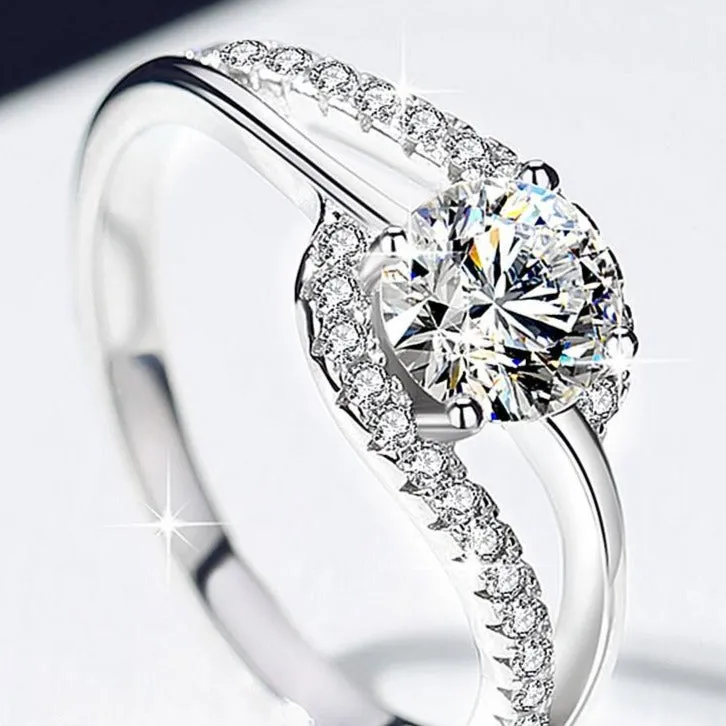 Luxury 0.8 Carat D Color Split Shank Moissanite Sterling Silver Ring