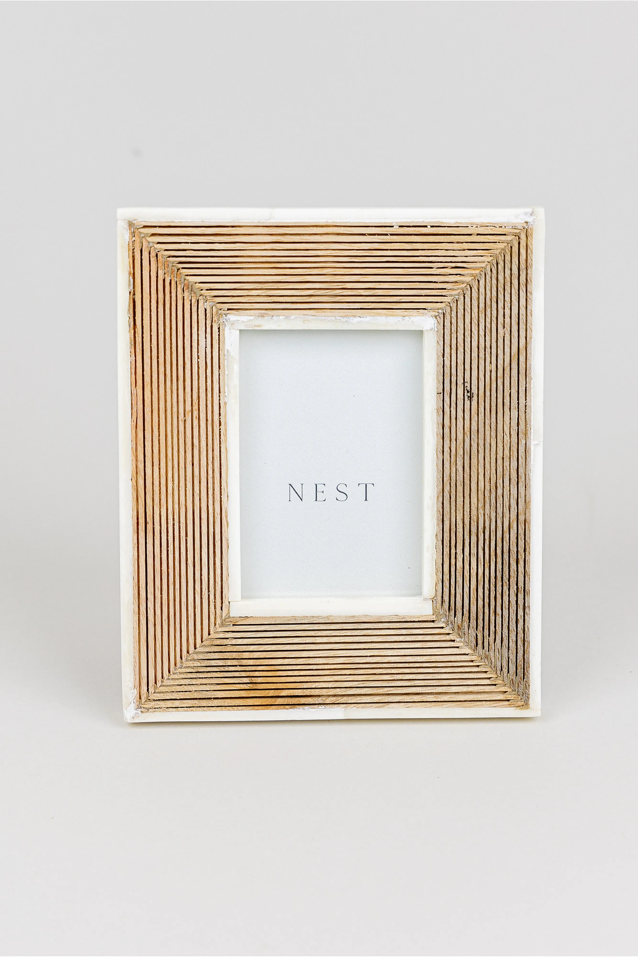 Ribbed Mango Wood Frame with Bone Border