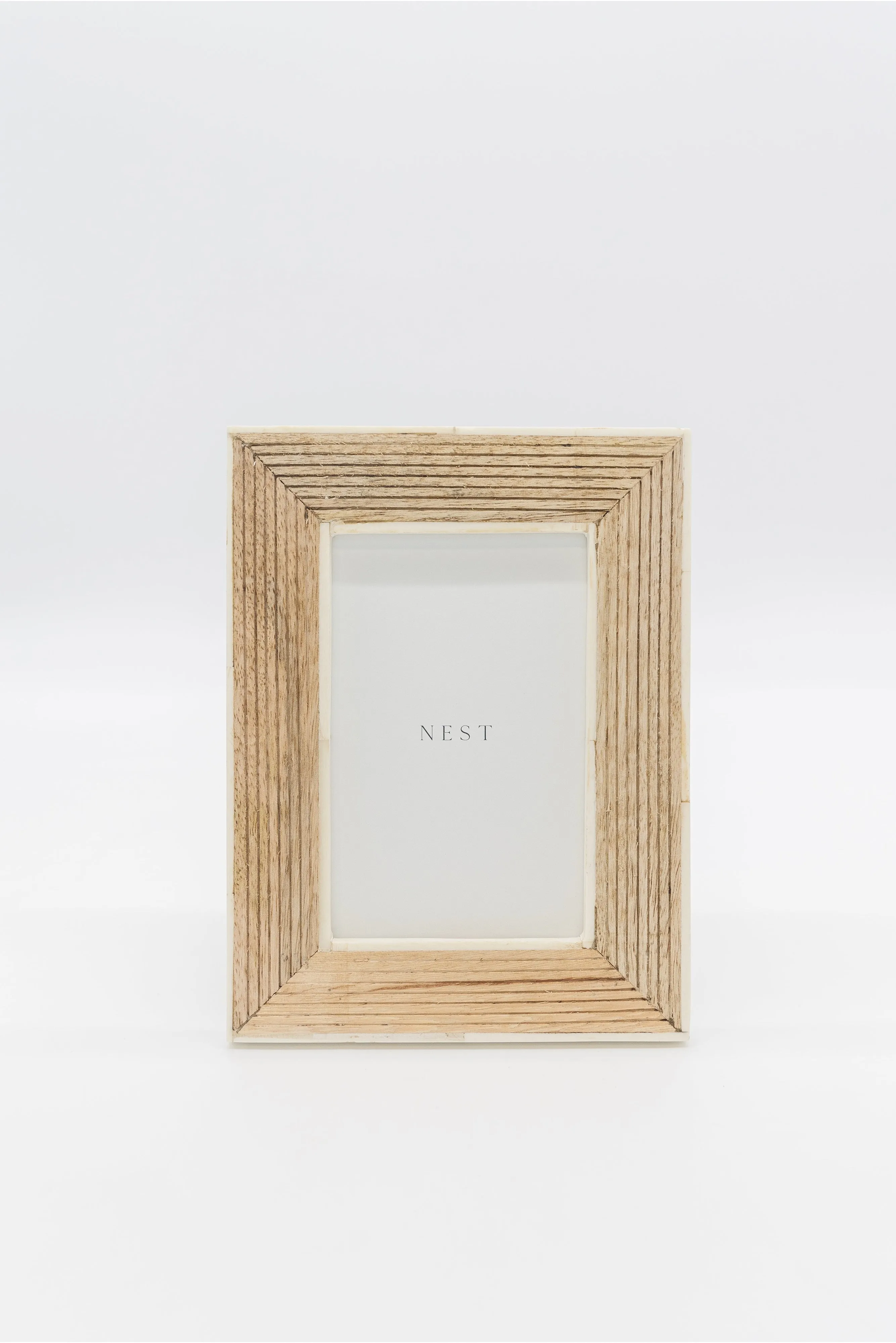 Ribbed Mango Wood Frame with Bone Border