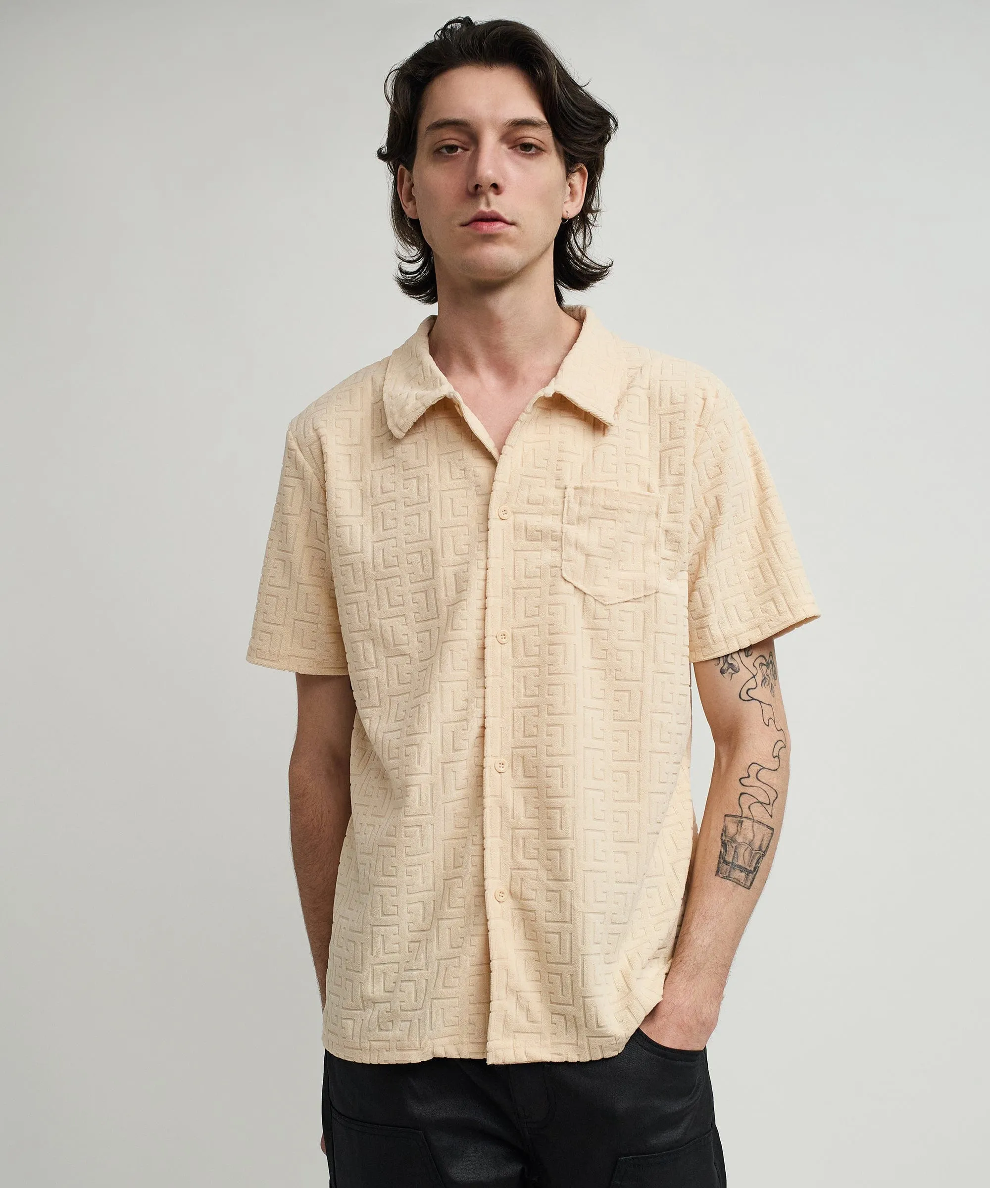 Towel Short Sleeve Embossed Pattern Button Down Shirt - Khaki