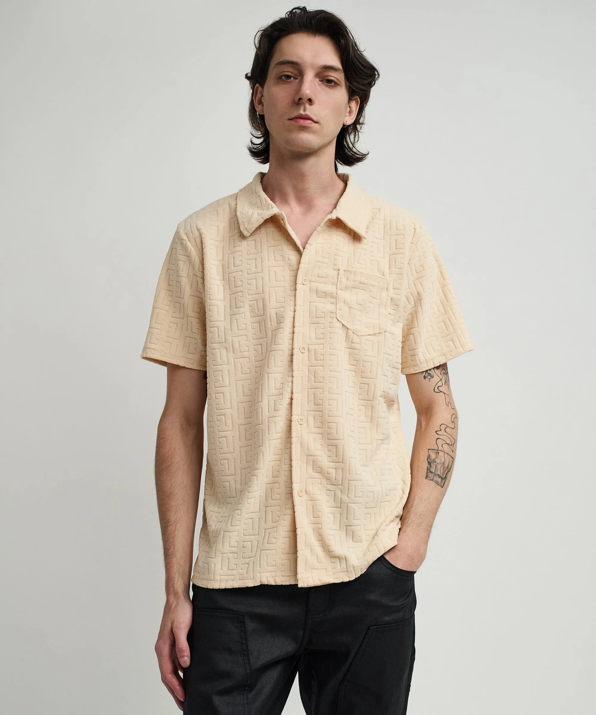 Towel Short Sleeve Embossed Pattern Button Down Shirt - Khaki