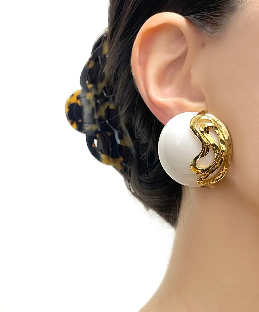 【USA輸入】ヴィンテージ Fernando Originals ホワイト カボション イヤリング/Vintage Fernando Originals White Cabochon Clip On Earrings