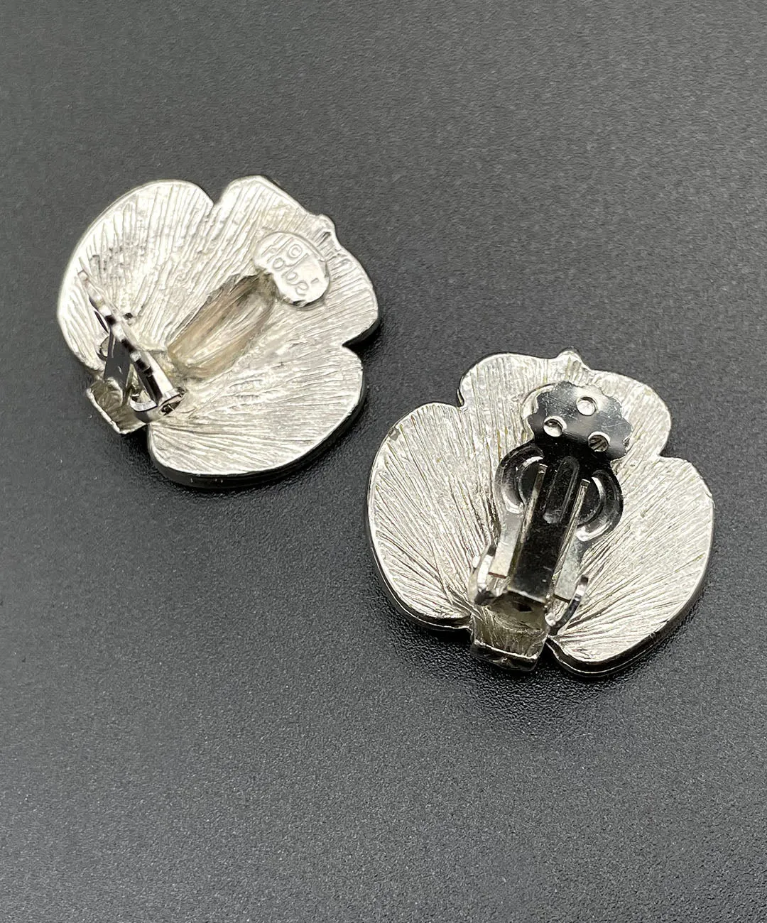 【USA輸入】ヴィンテージ HOBE アブストラクト メタル イヤリング/Vintage HOBE Abstract Metal Clip On Earrings