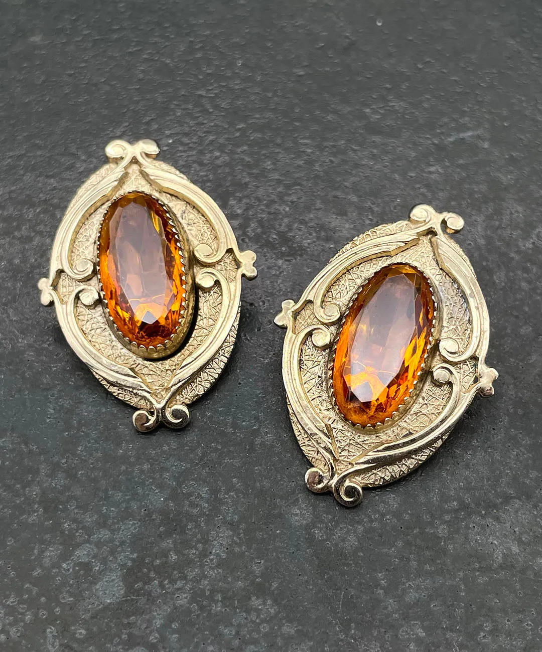 【USA輸入】ヴィンテージ WHITING & DAVIS トパーズ ガラス イヤリング/Vintage WHITING & DAVIS Topaz Glass Clip On Earrings