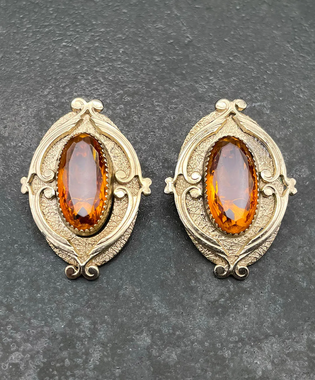 【USA輸入】ヴィンテージ WHITING & DAVIS トパーズ ガラス イヤリング/Vintage WHITING & DAVIS Topaz Glass Clip On Earrings