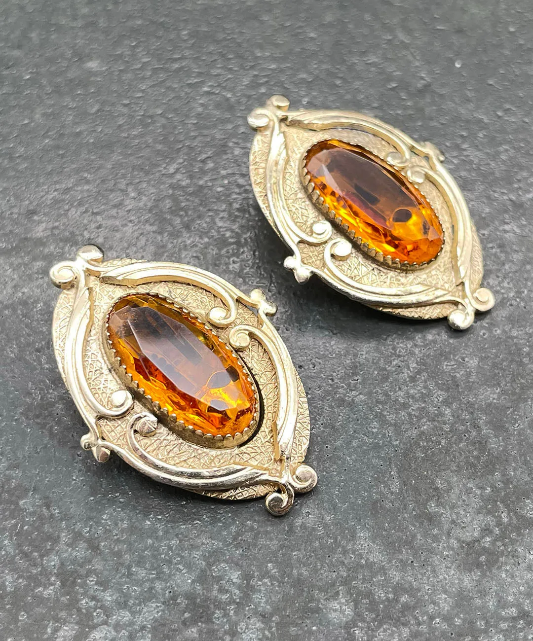 【USA輸入】ヴィンテージ WHITING & DAVIS トパーズ ガラス イヤリング/Vintage WHITING & DAVIS Topaz Glass Clip On Earrings