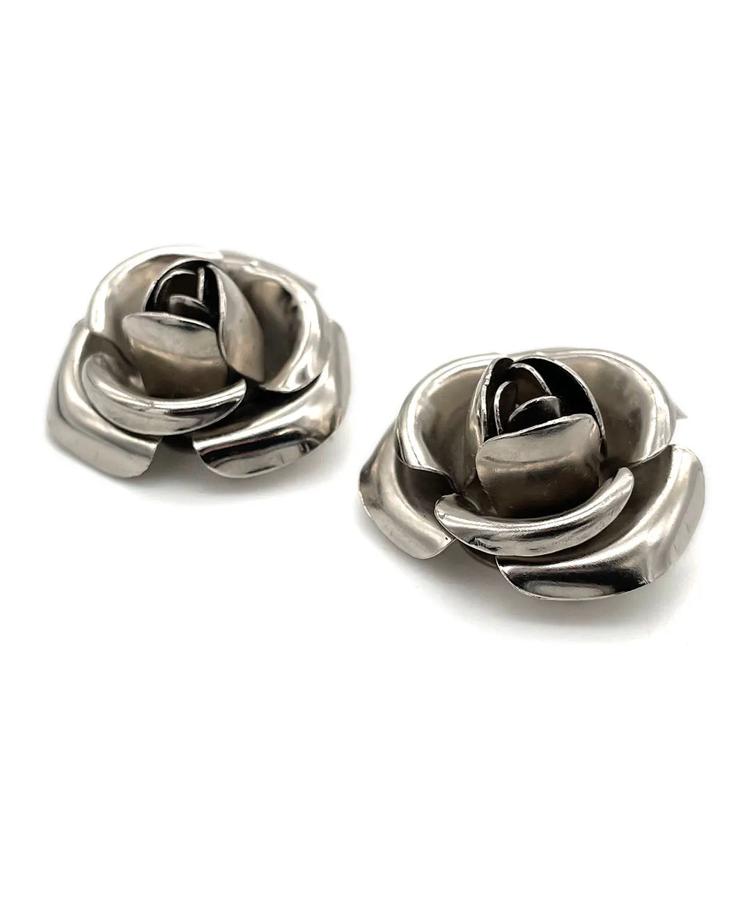 【USA輸入】ヴィンテージ シルバートーン ローズ イヤリング/Vintage Silver Rose Clip On Earrings