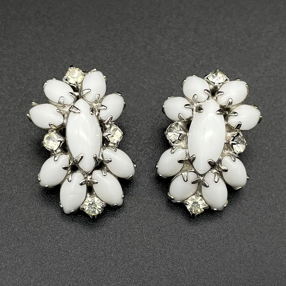 【USA輸入】ヴィンテージ ホワイト カボション クリアビジュー イヤリング/Vintage White Cabochon Clear Bijou Clip On Earrings