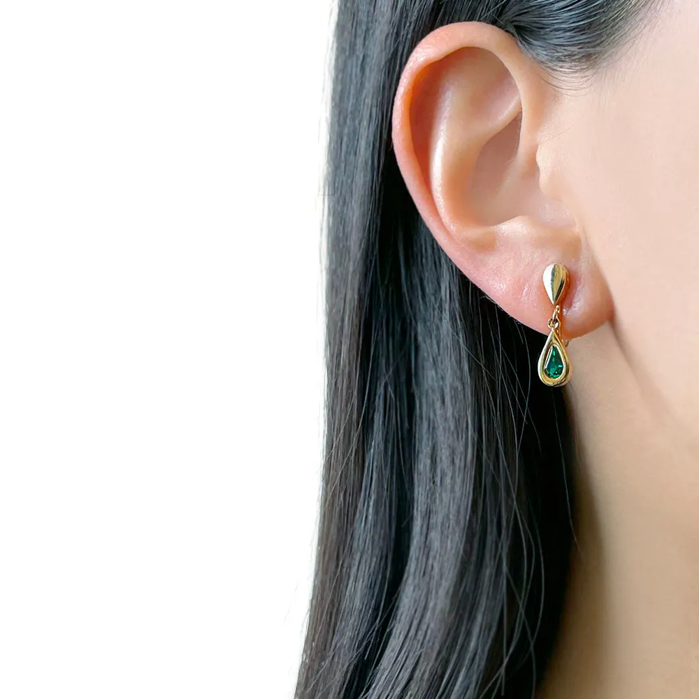 【カナダ輸入】ヴィンテージ AVON エメラルド ティアドロップ イヤリング/Vintage AVON Emerald Tear Drop Clip On Earrings