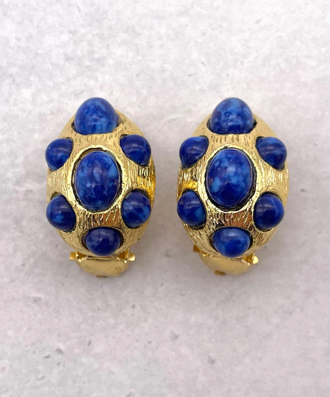 【フランス輸入】ヴィンテージ SPHINX ブルー カボション イヤリング/Vintage SPHINX Blue Cabochon Clip On Earrings